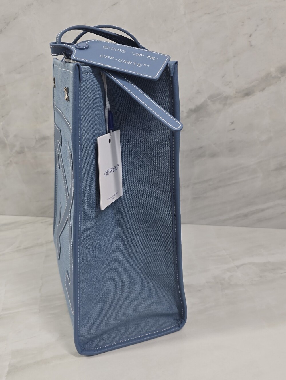 Off-White Light Blue Arrow Canvas Messenger Tote - Picture 5 of 9